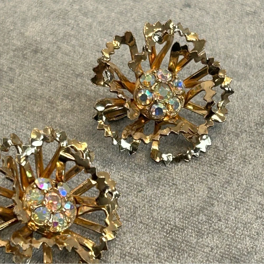 Sarah Coventry Allusion Flower AB Rhinestone Clip On Earrings Gold Tone 1960s